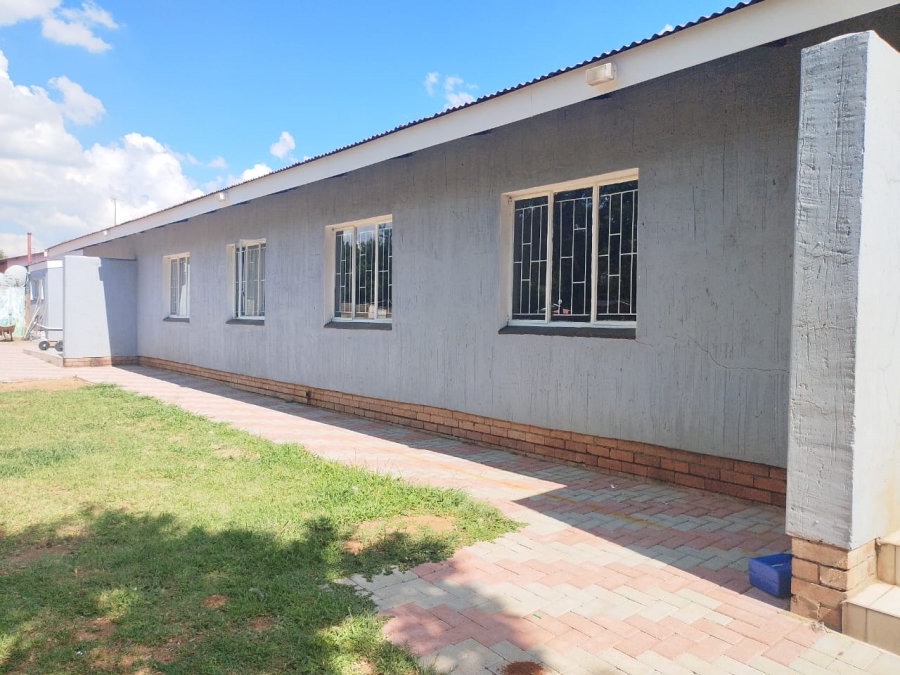 6 Bedroom Property for Sale in Sasolburg Ext 1 Free State